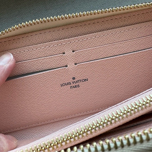 💕 Louis Vuitton Damier Azur Tahitienne Clemence Wallet 💕 - Picture 11 of 16